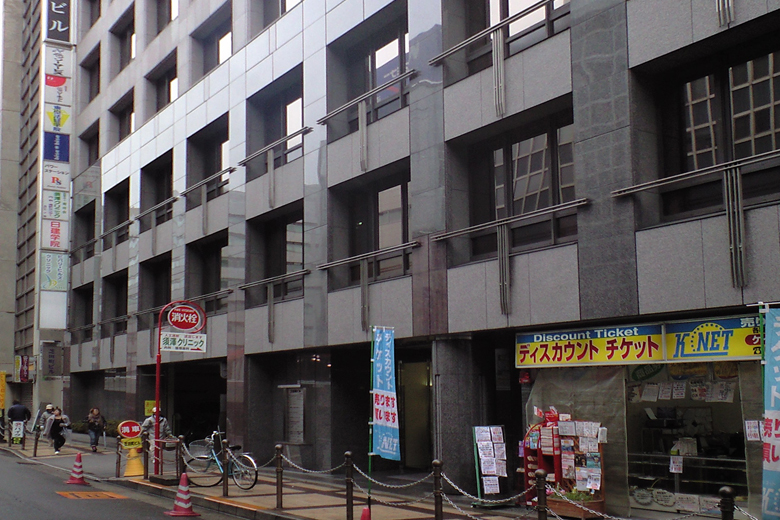 ザウス大阪店 外観